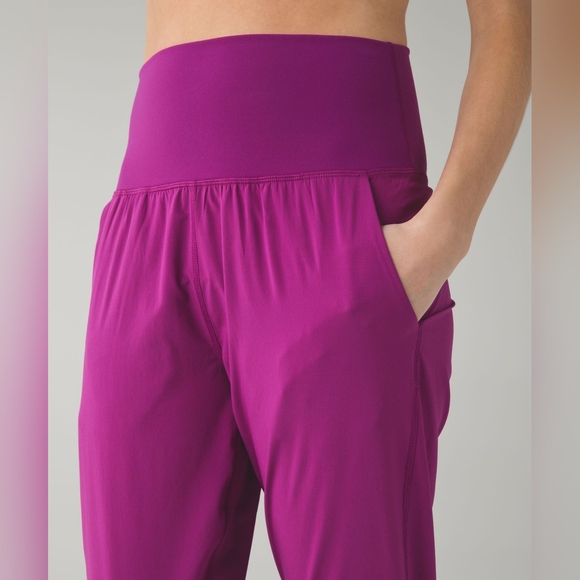 lululemon athletica Pants - Lululemon Tranquil Crop Regal Plum High-Rise Capri Leggings